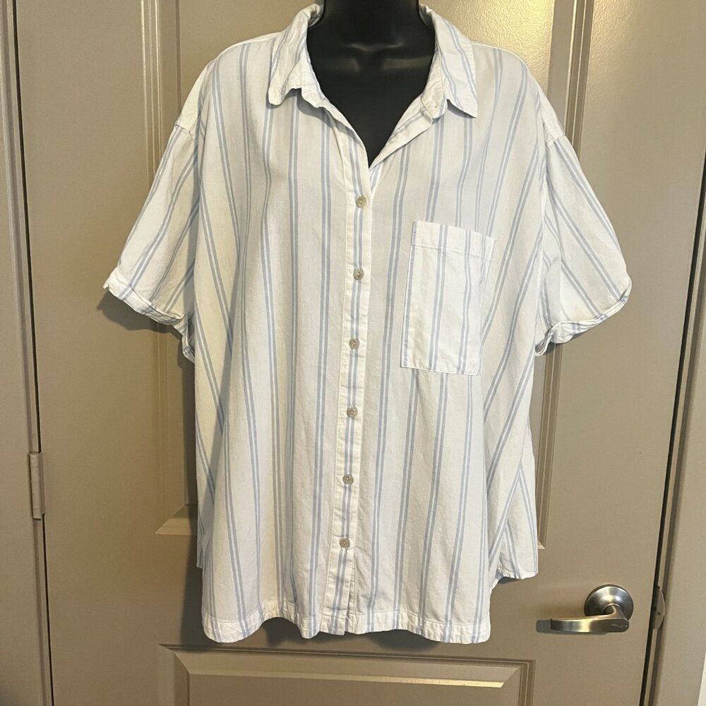Women's 1X White & Blue Striped Button Up Blouse - Picture 7 of 7